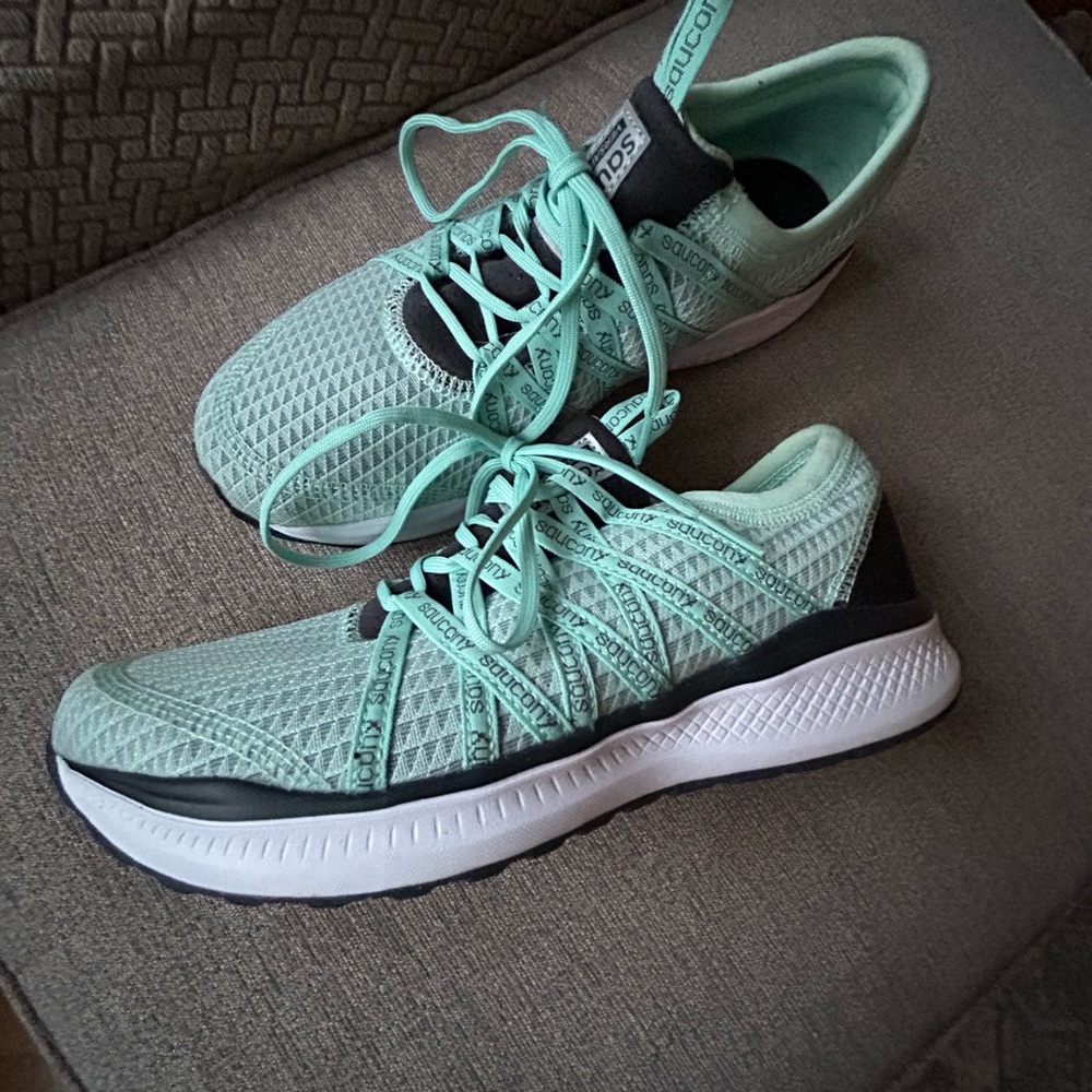 Saucony Green and Black Athletic Shoes with Cushioned Sole